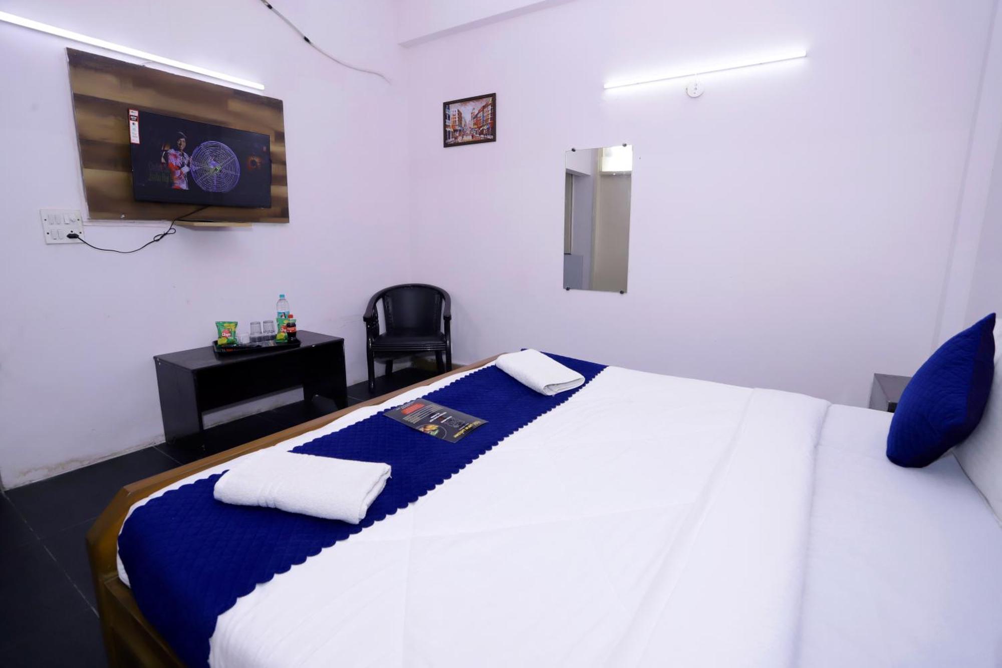 Hotel Warm Welcome - Noida Sector 51 ภายนอก รูปภาพ