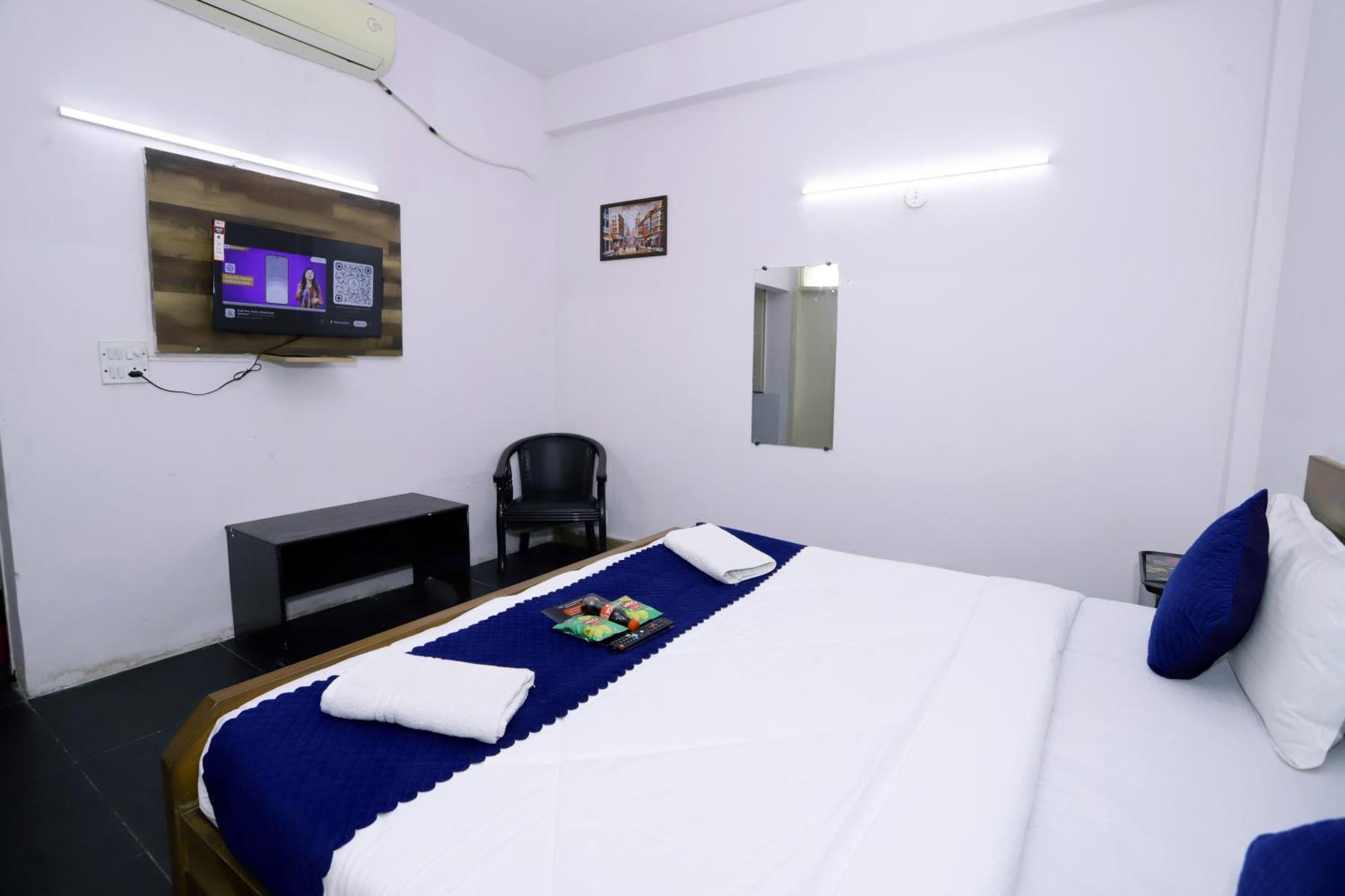 Hotel Warm Welcome - Noida Sector 51 ภายนอก รูปภาพ